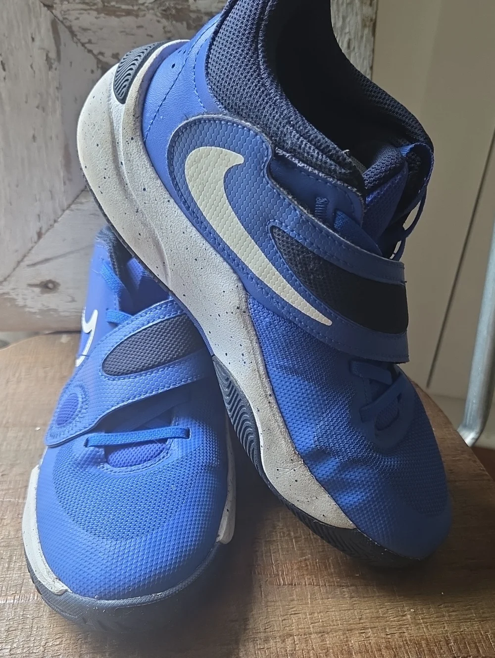 Nike Team Hustle Color Hyper Royal/Obsidian White